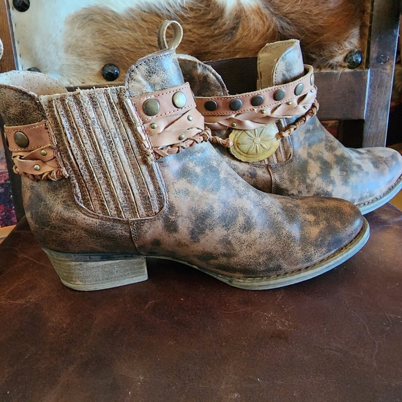 π΅ Circle G Sz 10.5 Booties - Picture 3 of 6